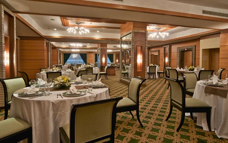 Wiseman Grand Hotel Doha Kültér fotó The ballroom
