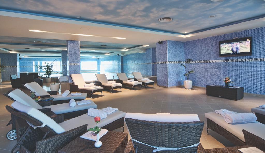 Wiseman Grand Hotel Doha Kültér fotó The spa at the Hilton